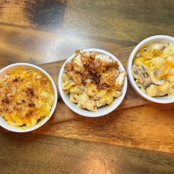 Mac and cheese flight
